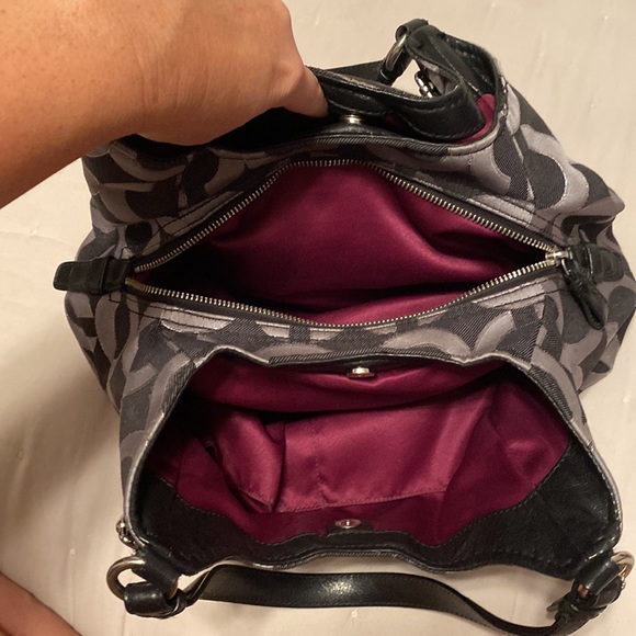 Coach Handbag - Picture 6 of 8